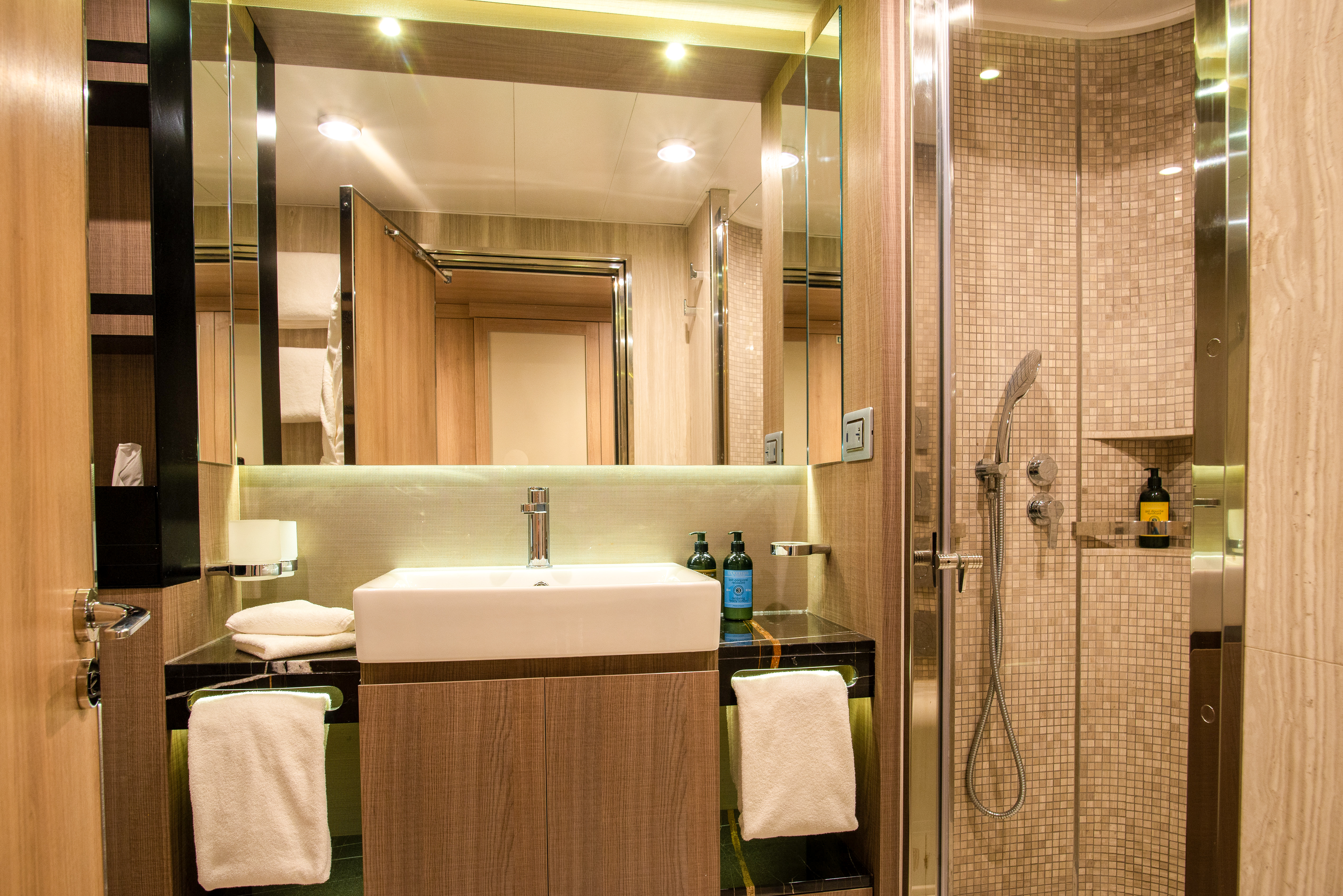 Veranda Suite